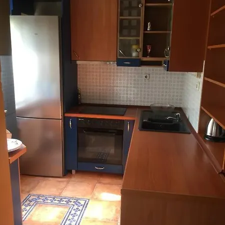 Center, Private Garage, Danube & Fortress, 3 Bdrm 2 Bath Apartment Novi Sad